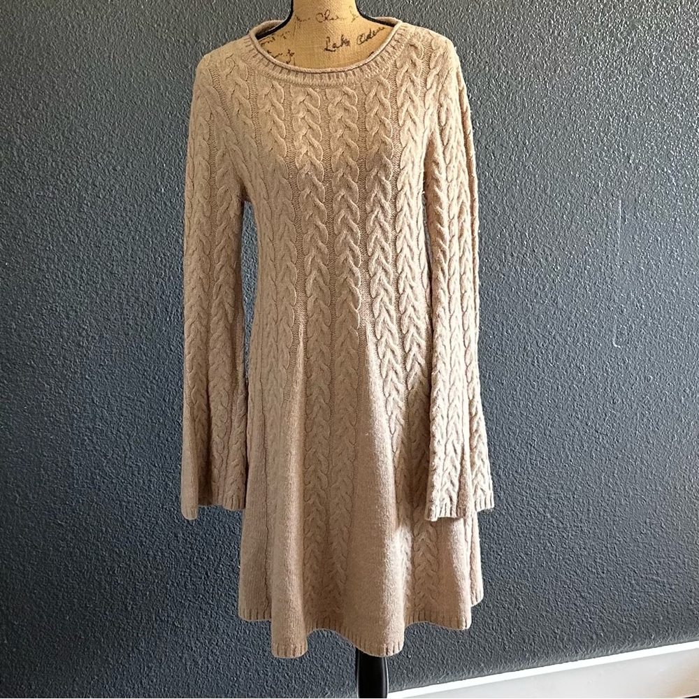 BCBG Max Azria Cable Knit Sweater Dress Bell Sleeve Beige Size M Fit & Flare